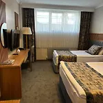 Hotel Oezkaya *