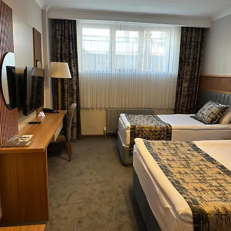 Hotel Oezkaya *