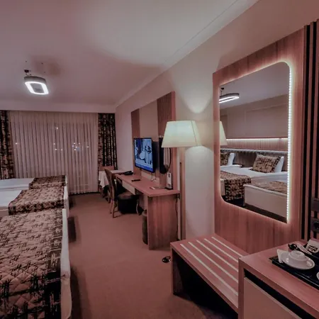 Hotel Oezkaya *