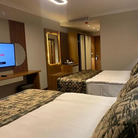 Oezkaya Hotel *